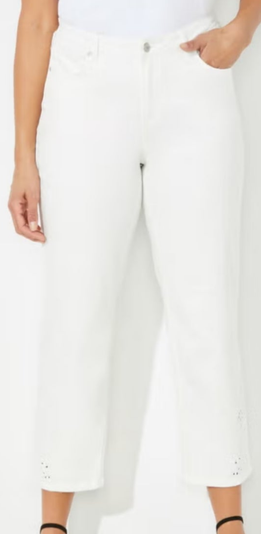 Eyelet Hem Straight Leg Capri